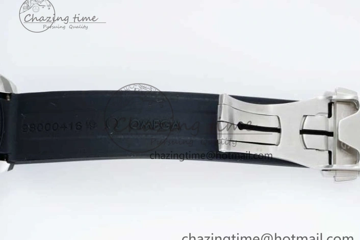 0516 Speedmaster Racing Master SS HKF Best Edition White Black Dial on Black Rubber Strap A Effortless 7813